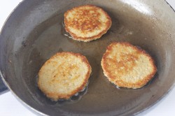 Овсяные оладьи с бананом - шаг 7