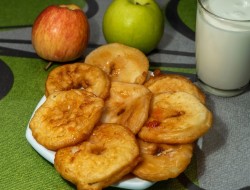 Десертные оладьи с яблоками в кляре - шаг 13 Десертные оладьи с яблоками в кляре - шаг 13