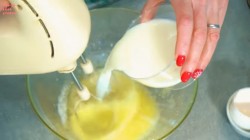 Десертные оладьи с яблоками в кляре - шаг 4 Десертные оладьи с яблоками в кляре - шаг 4