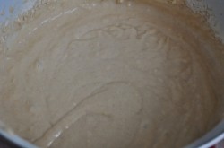 Оладьи на кефире с корицей - шаг 1