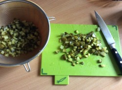 Оливье Lite-версия или просто Самый вкусный из Оливье))) - шаг 2 Оливье Lite-версия или просто Самый вкусный из Оливье))) - шаг 2