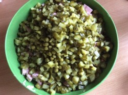 Оливье Lite-версия или просто Самый вкусный из Оливье))) - шаг 6 Оливье Lite-версия или просто Самый вкусный из Оливье))) - шаг 6