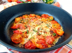 Омлет с помидорами и колбасой на сковороде - шаг 8 Омлет с помидорами и колбасой на сковороде - шаг 8