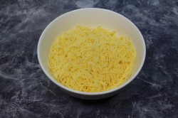 Японские рисовые шарики с сыром - шаг 3 Японские рисовые шарики с сыром - шаг 3