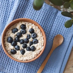 Овсяная каша в микроволновке на воде с молоком