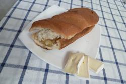 Панини с яблочным повидлом, сыром и яблоком - шаг 2