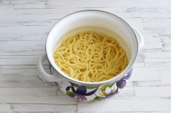 Паста с кальмарами в сливочном соусе - шаг 7