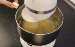 Влажный очень мягкий пасхальный кулич тесто на ночь - шаг 3 Влажный очень мягкий пасхальный кулич тесто на ночь - шаг 3