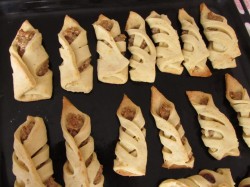 Ажурное печенье с ореховой начинкой - шаг 15 Ажурное печенье с ореховой начинкой - шаг 15