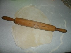 Пельмени с креветками и сыром - шаг 4