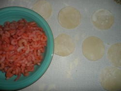 Пельмени с креветками и сыром - шаг 5