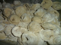 Пельмени с креветками и сыром - шаг 9