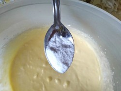 Закрытый песочный пирог с вареньем в мультиварке - шаг 4 Закрытый песочный пирог с вареньем в мультиварке - шаг 4