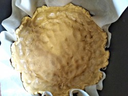 Закрытый песочный пирог с вареньем в мультиварке - шаг 9 Закрытый песочный пирог с вареньем в мультиварке - шаг 9