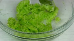 Пицца из кабачка с колбасой мукой - шаг 1