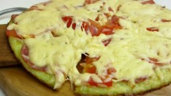 Пицца из кабачка с колбасой мукой - шаг 6