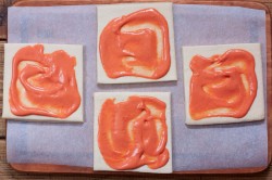 Мини пицца из слоеного теста - шаг 3