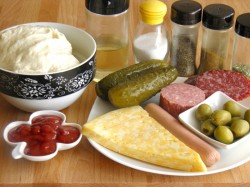 Пицца мясное ассорти - шаг 1