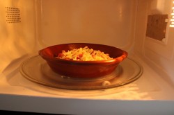 Пицца в микроволновке за 5 минут - шаг 9