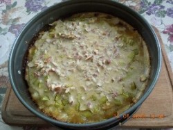 Ванильный пирог с ревенем в духовке - шаг 11