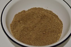 Домашнее пирожные картошка из печенья со сгущенкой с орехами - шаг 5