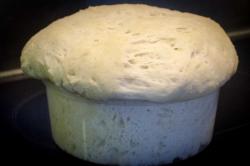 Домашняя пицца с креветками и сыром - шаг 5