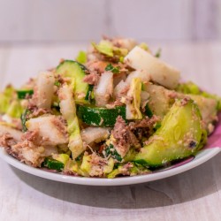 Летний салат со свежими огурцами и консервированным тунцом - шаг 12 Летний салат со свежими огурцами и консервированным тунцом - шаг 12