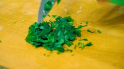 Летний салат со свежими огурцами и консервированным тунцом - шаг 7 Летний салат со свежими огурцами и консервированным тунцом - шаг 7