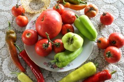 Помидоры для борща на зиму с перцем - шаг 1 Помидоры для борща на зиму с перцем - шаг 1