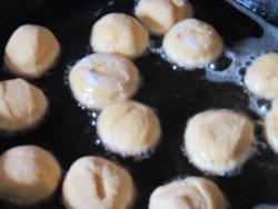 Английские пончики с сахарной пудрой - шаг 5 Английские пончики с сахарной пудрой - шаг 5