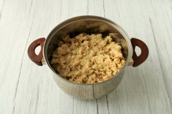 Повидло из яблок на зиму через мясорубку - шаг 4 Повидло из яблок на зиму через мясорубку - шаг 4