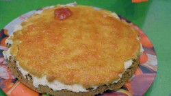 Торт к дню рождения с нежным бисквитом и песочной прослойкой - шаг 11 Торт к дню рождения с нежным бисквитом и песочной прослойкой - шаг 11