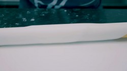 Торт к дню рождения с нежным бисквитом и песочной прослойкой - шаг 14 Торт к дню рождения с нежным бисквитом и песочной прослойкой - шаг 14