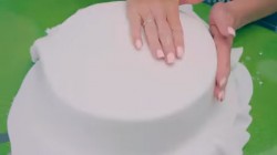 Торт к дню рождения с нежным бисквитом и песочной прослойкой - шаг 16 Торт к дню рождения с нежным бисквитом и песочной прослойкой - шаг 16