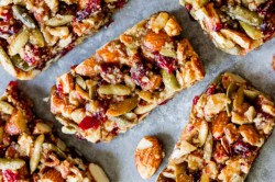 Пряная гранола с клюквой - шаг 3