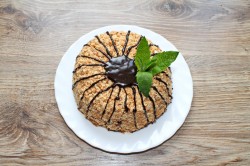 Торт из пряников с бананами и сметаной - шаг 13 Торт из пряников с бананами и сметаной - шаг 13