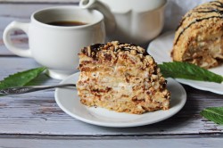 Торт из пряников с бананами и сметаной - шаг 14 Торт из пряников с бананами и сметаной - шаг 14