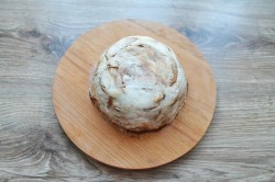 Торт из пряников с бананами и сметаной - шаг 9 Торт из пряников с бананами и сметаной - шаг 9