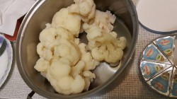 Пюре из цветной капусты с сыром - шаг 1