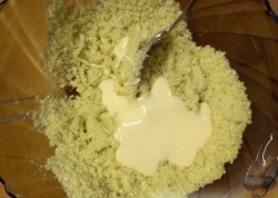 Рафаэлло из кукурузных палочек - шаг 3