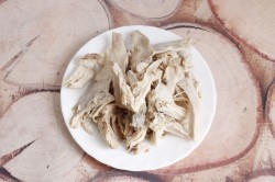 Рассольник куриный с перловкой и солеными огурцами - шаг 5 Рассольник куриный с перловкой и солеными огурцами - шаг 5