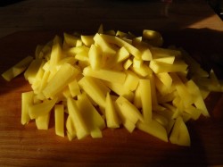 Рассольник с копченой колбасой и перловкой - шаг 4