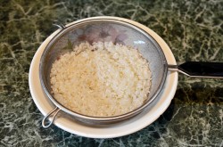 Рассыпчатый рис в микроволновке - шаг 2 Рассыпчатый рис в микроволновке - шаг 2