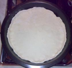 Тесто для пиццы на сухих дрожжах и оливковом масле - шаг 3