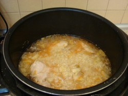 Рисовый суп в мультиварке с курицей - шаг 7 Рисовый суп в мультиварке с курицей - шаг 7