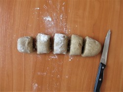 Ржаные лепешки на кефире - шаг 5