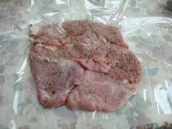 Рулет из филе индейки с черносливом и курагой - шаг 1