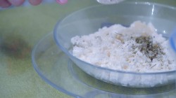 Рулеты из баклажан с творожной начинкой - шаг 1