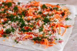 Рулет из лаваша с корейской морковкой - шаг 5