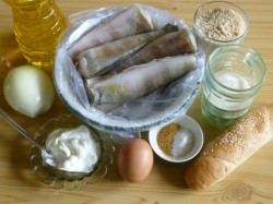 Рыбные котлеты с манкой - шаг 1